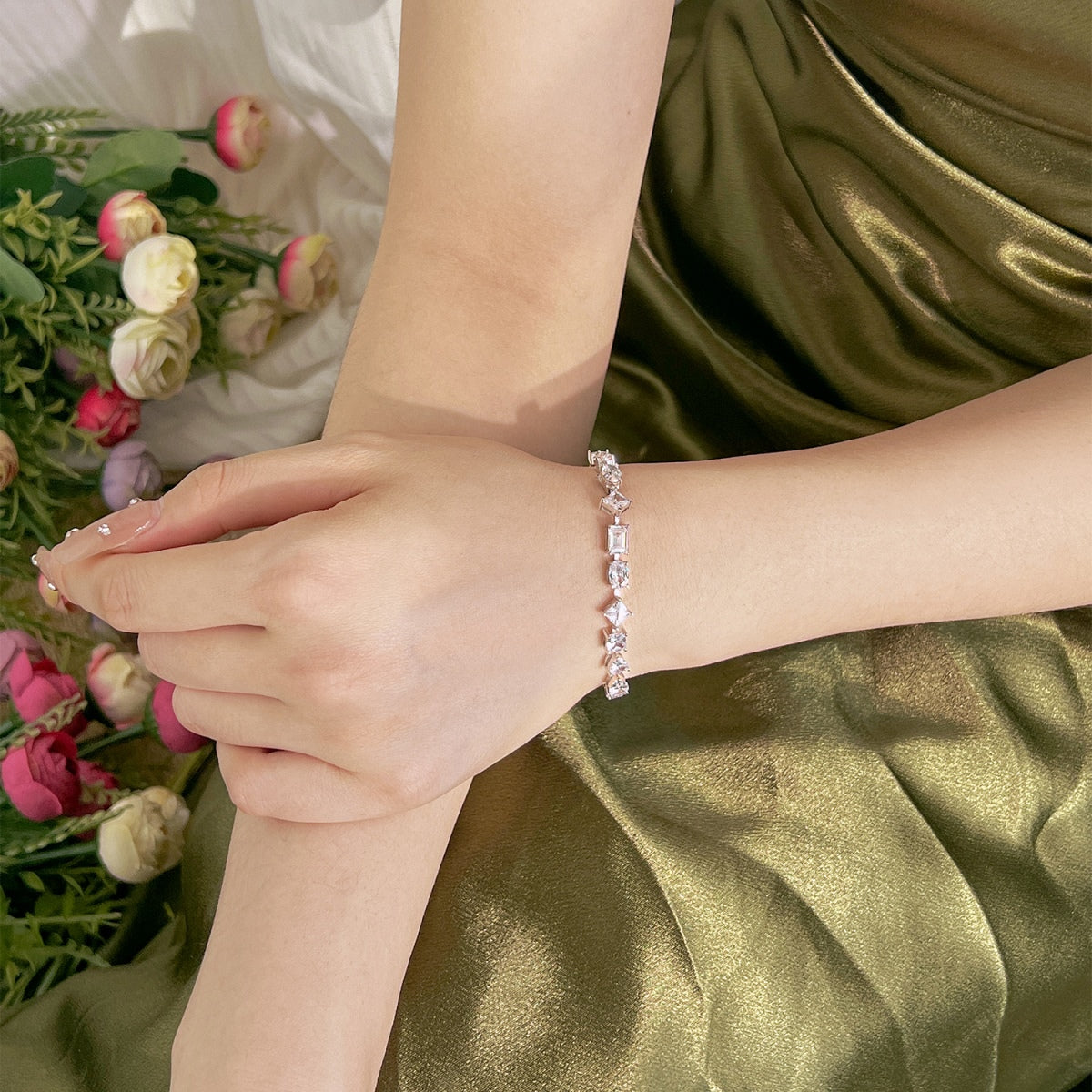 [Revel Jewelry]Einzigartiges, exquisites Armband mit mehreren Schliffformen für den Alltag
