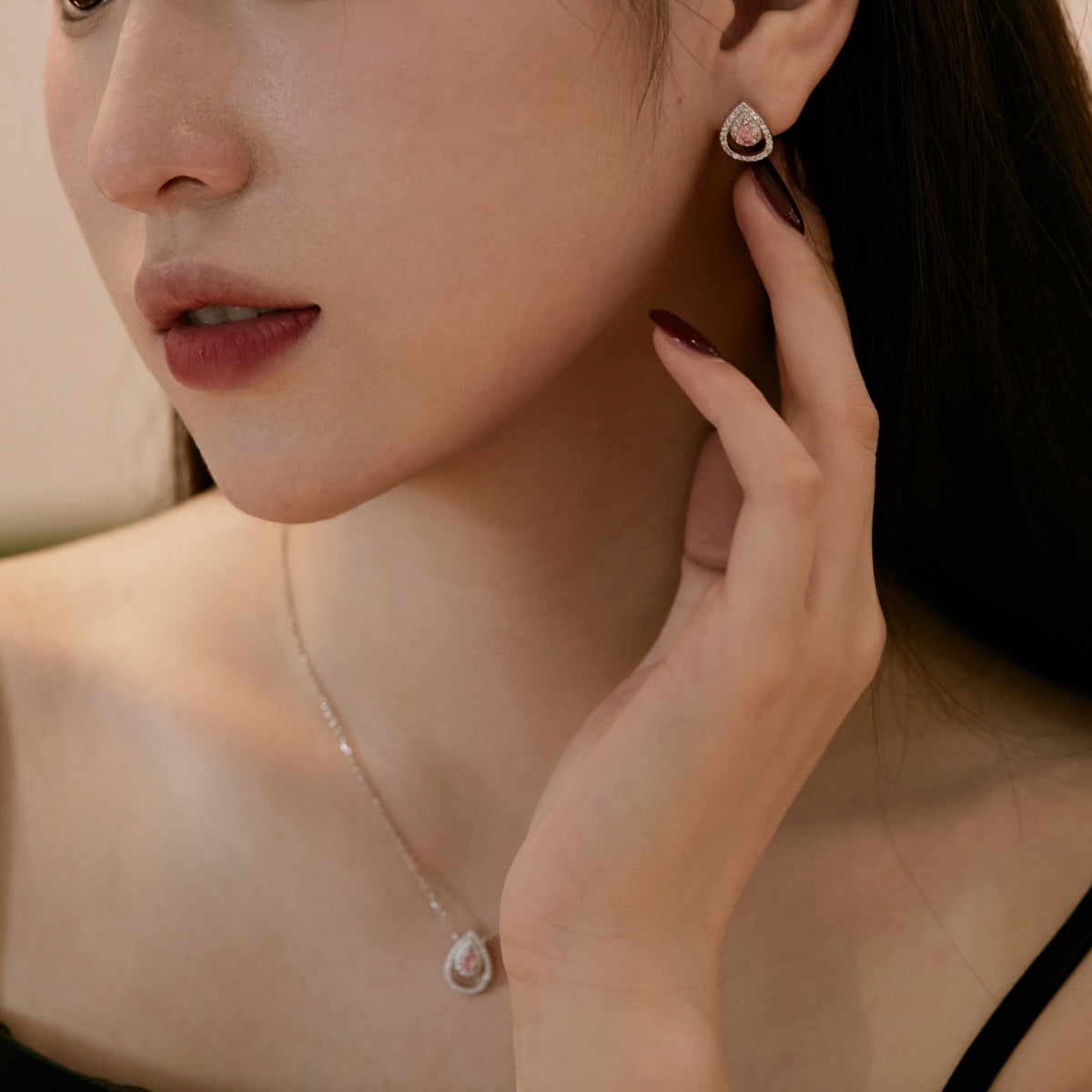 [Revel Jewelry]Sparkling Delicate Water Drop Shape Daily Earrings