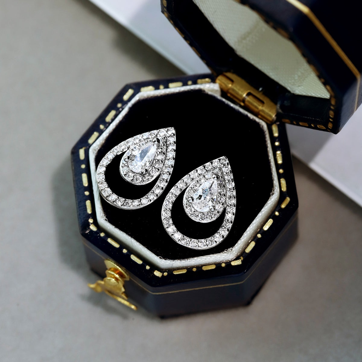 [Revel Jewelry]Sparkling Delicate Water Drop Shape Daily Earrings