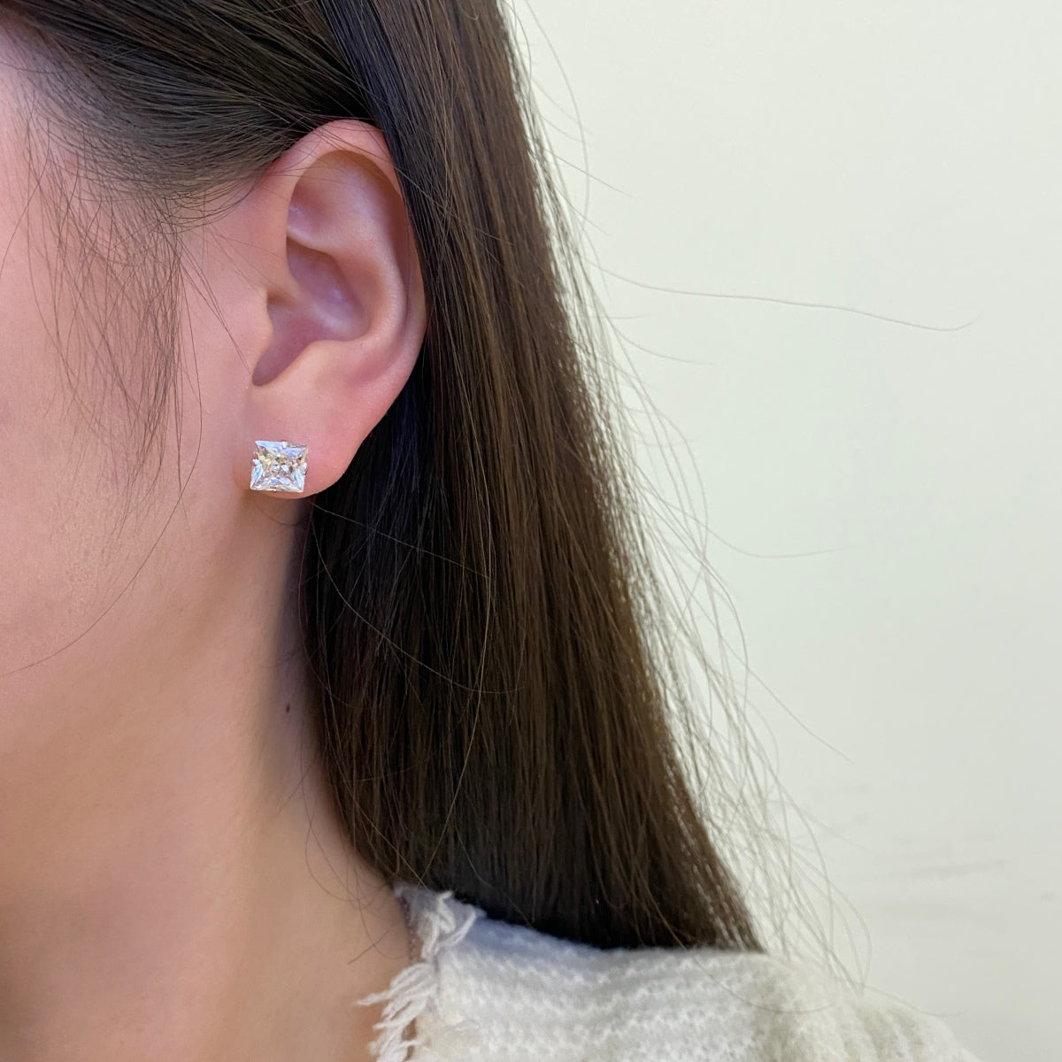 [Revel Jewelry]Stylish Shiny Square Center Stone Stud Earrings