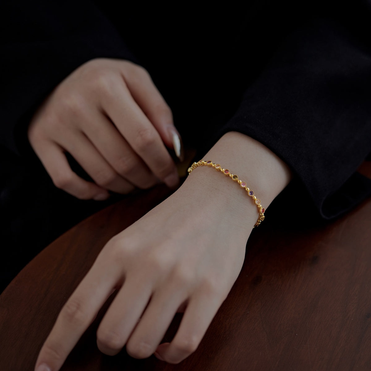 [Revel Jewelry]キラキラと輝く豪華なラウンドカットパーティーブレスレット