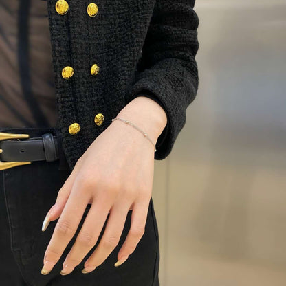 [Revel Jewelry]Zartes Perlenarmband mit doppelter Lage