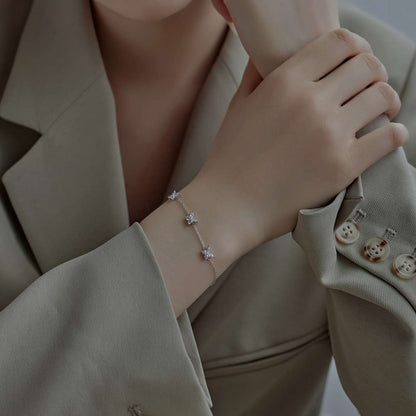 [Revel Jewelry]Halskette mit strahlendem Schmetterling