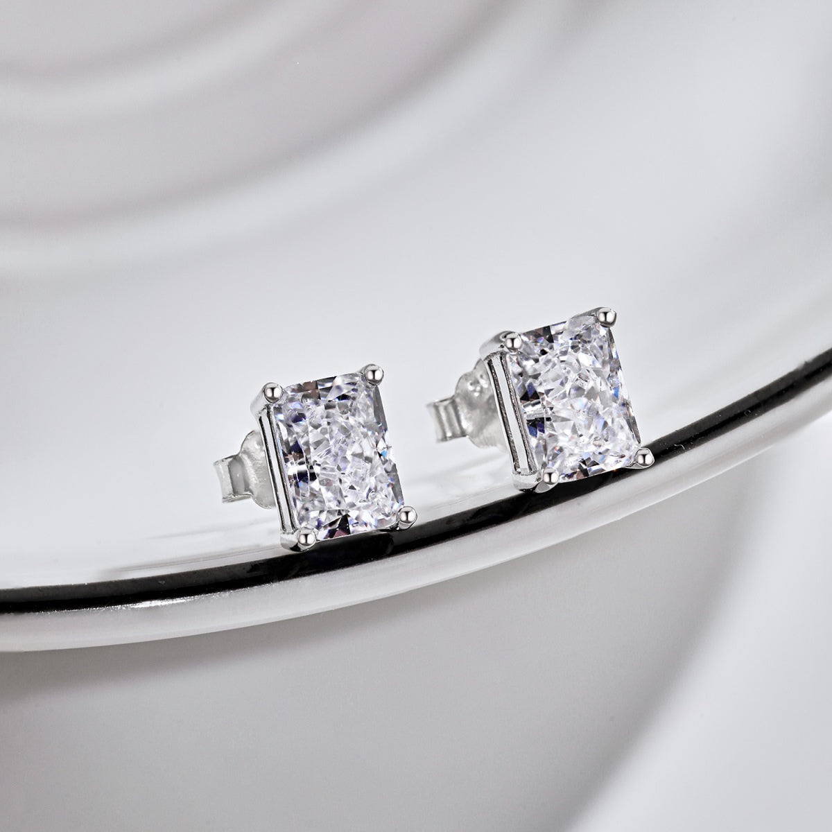 [Revel Jewelry]Radiant Luxurious Princess Cut Daily Earrings