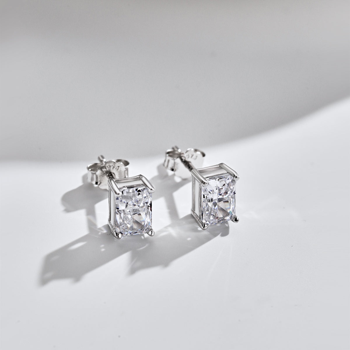[Revel Jewelry]Radiant Luxurious Princess Cut Daily Earrings