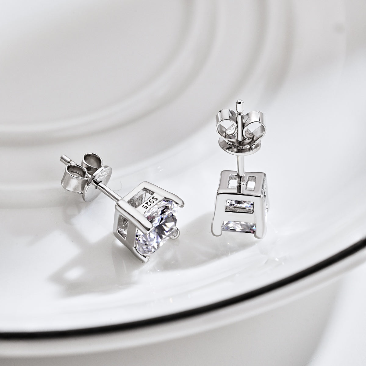 [Revel Jewelry]1.0 Carat Radiant Princess Cut Wedding Earrings