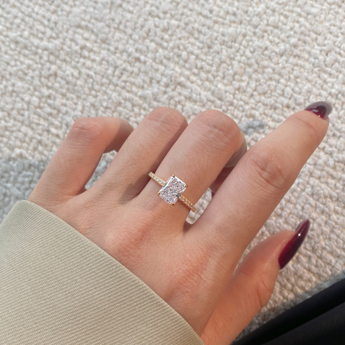 [Revel Jewelry]2.0 Carat Dazzling Sparkling Radiant Cut Party Ring