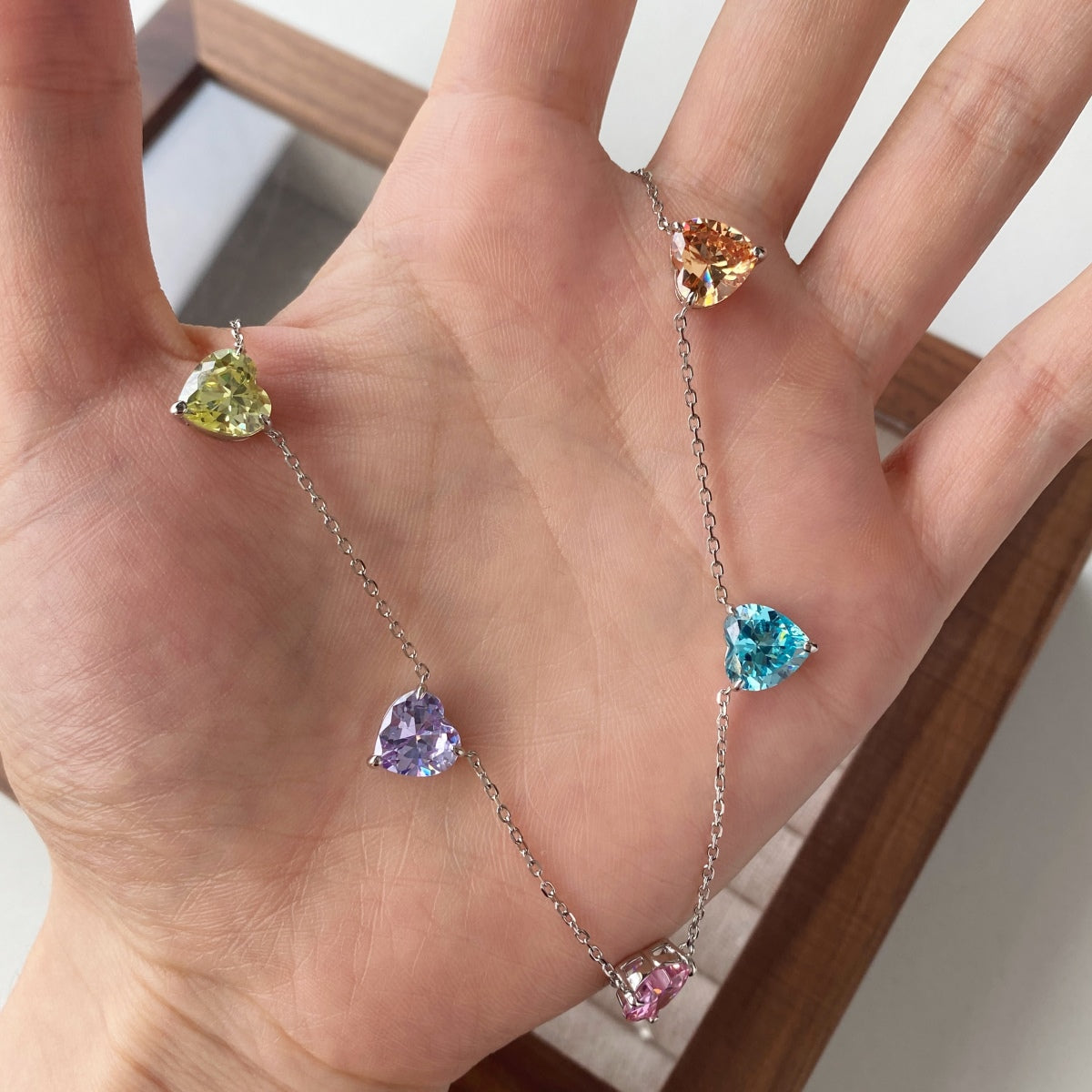 [Revel Jewelry]Sparkling Colorful Heart Cut Necklace