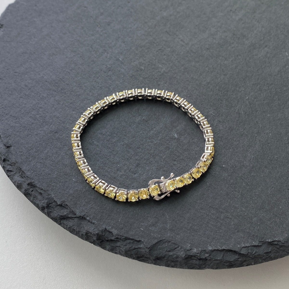 [Revel Jewelry]華麗なる輝きラウンドカットテニスブレスレット