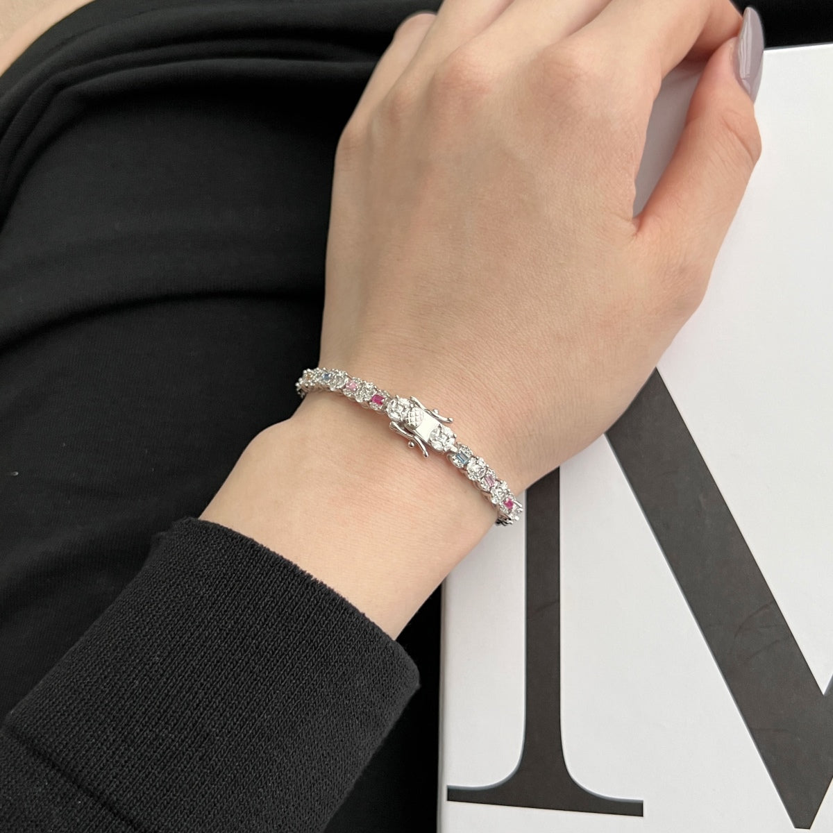 [Revel Jewelry]光り輝くラディアント・マルチカット デイリーブレスレット