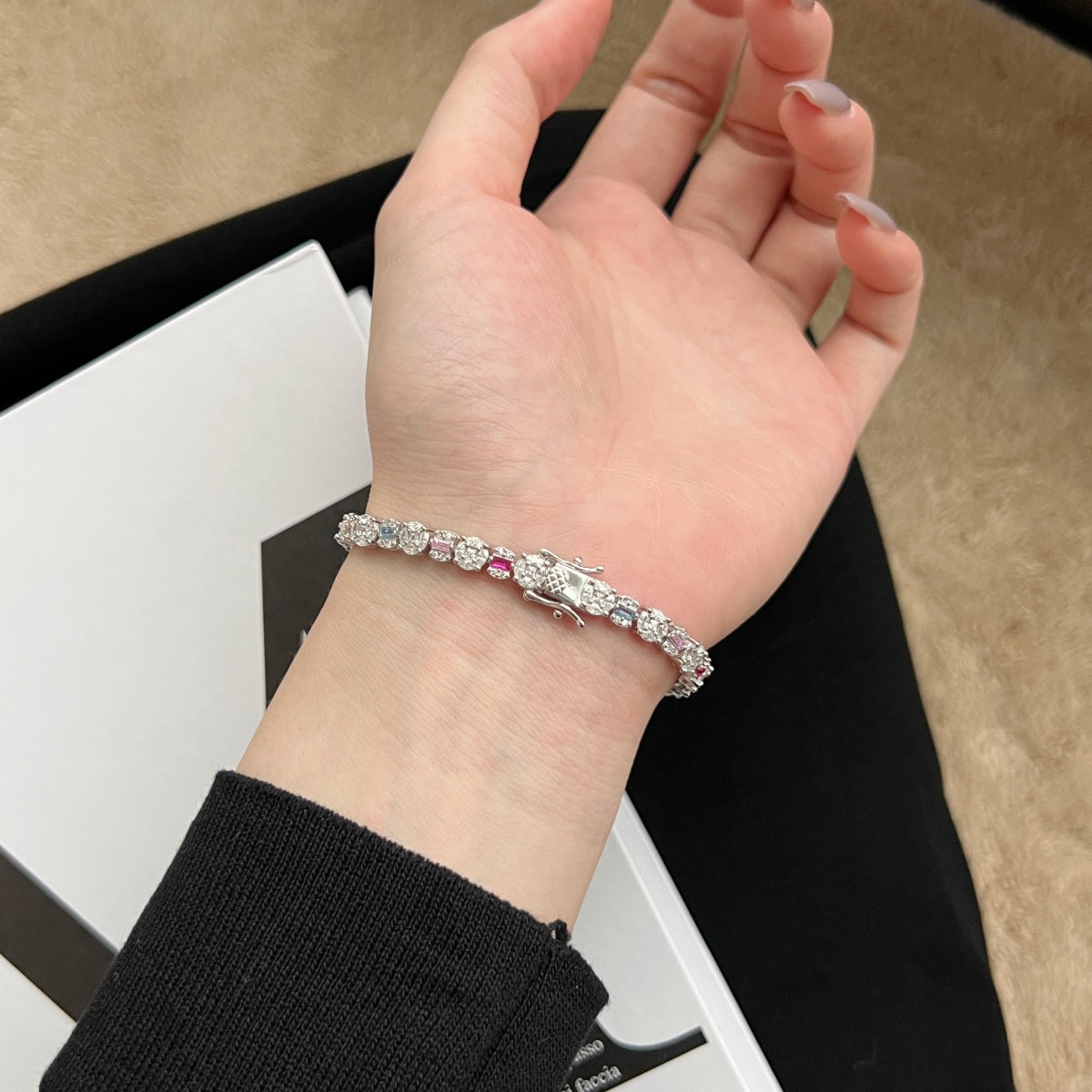 [Revel Jewelry]光り輝くラディアント・マルチカット デイリーブレスレット