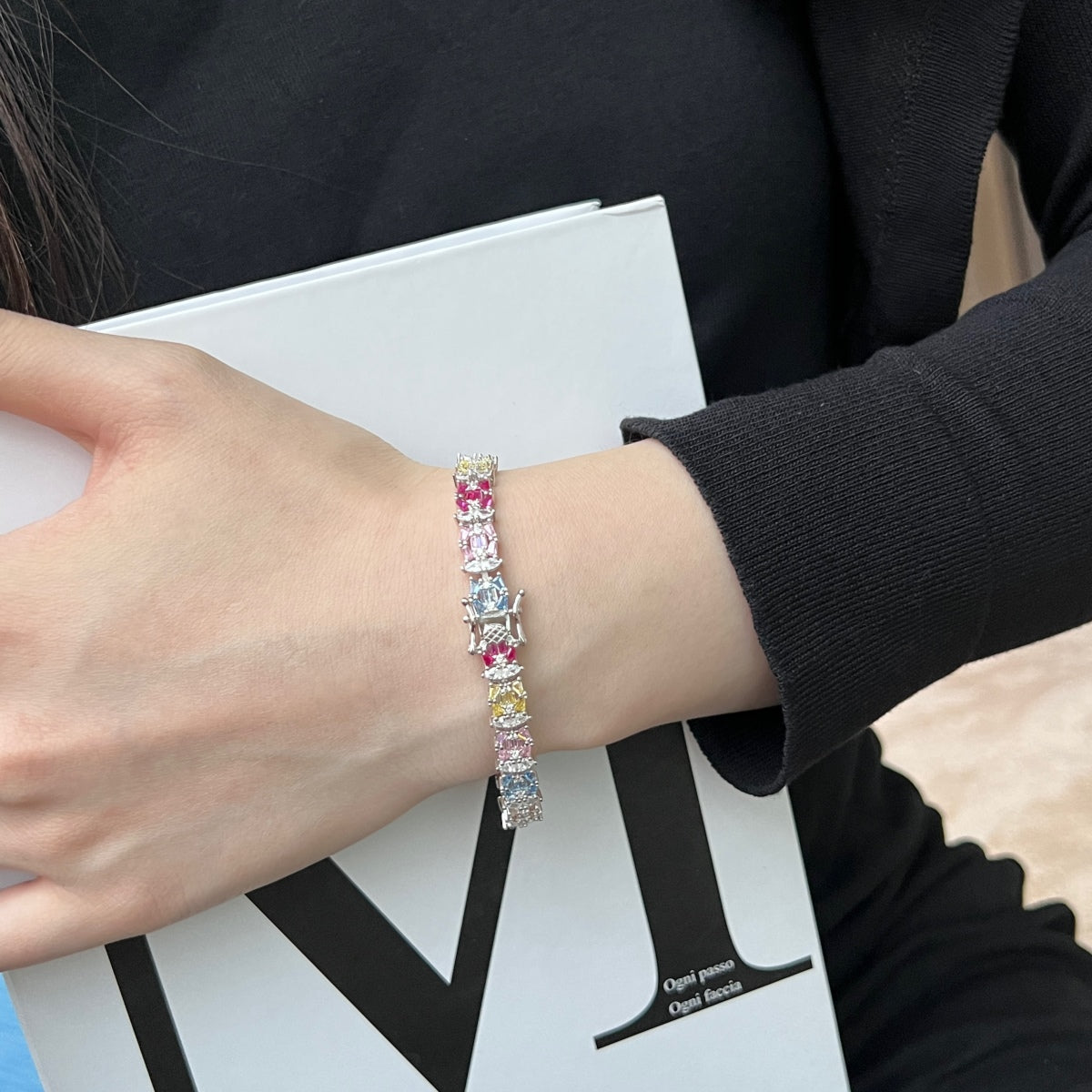 [Revel Jewelry]繊細なカラフルマルチカットパーティーブレスレット