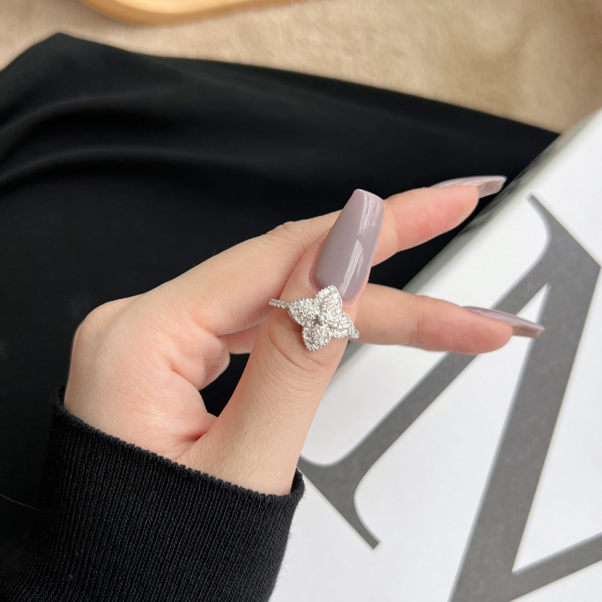 [Revel Jewelry]Luxurious Colorful Flower Shape Banquet Ring