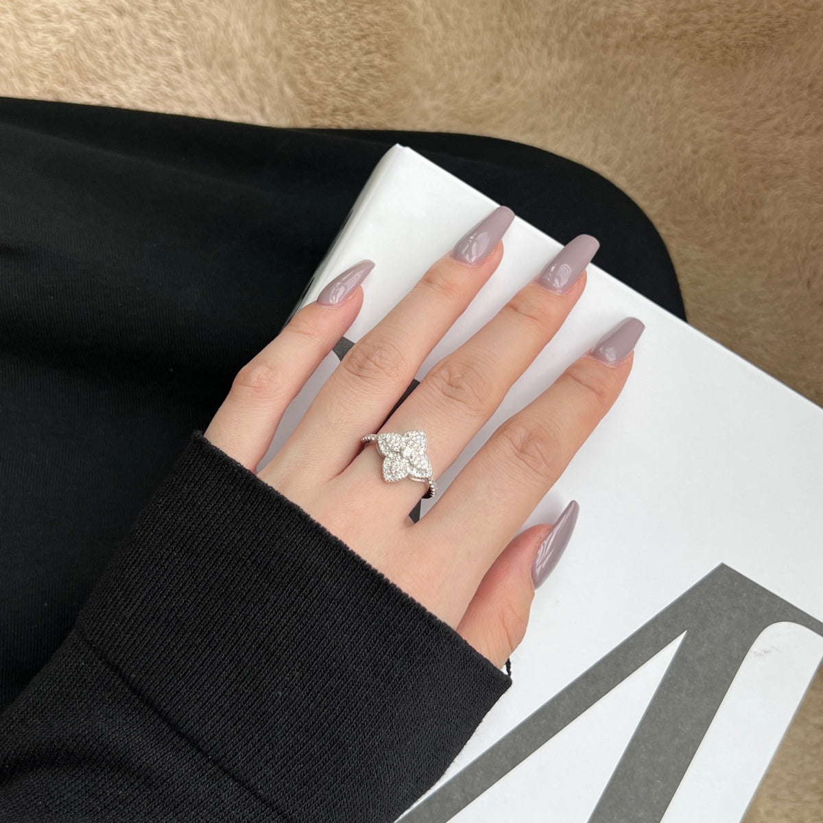 [Revel Jewelry]Luxurious Colorful Flower Shape Banquet Ring