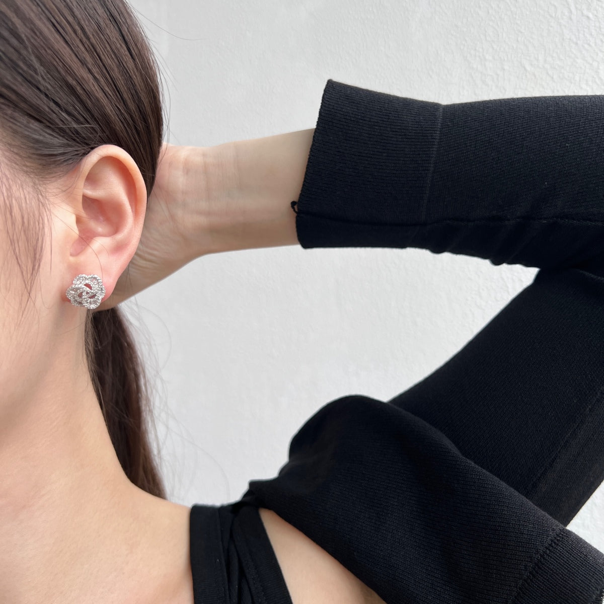 [Revel Jewelry]Exquisite Flower Shape Daily Earrings