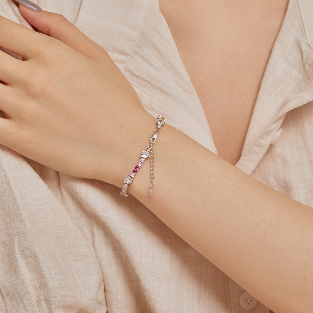 [Revel Jewelry]ロマンチックなハート型ラウンドカットラバーブレスレット