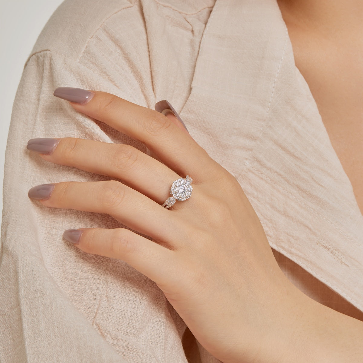 [Revel Jewelry]Delicate Colorful Round Cut Flower Shape Wedding Ring