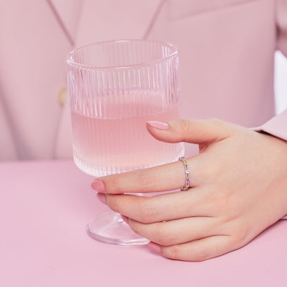 [Revel Jewelry]Funkelnder farbenfroher Tennisring mit runden Schliffen