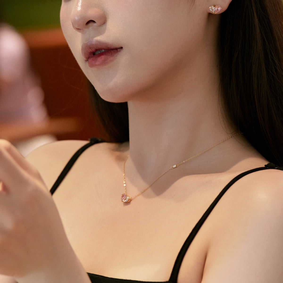 [Revel Jewelry]Dazzling Elegant Heart Cut Lover Earrings
