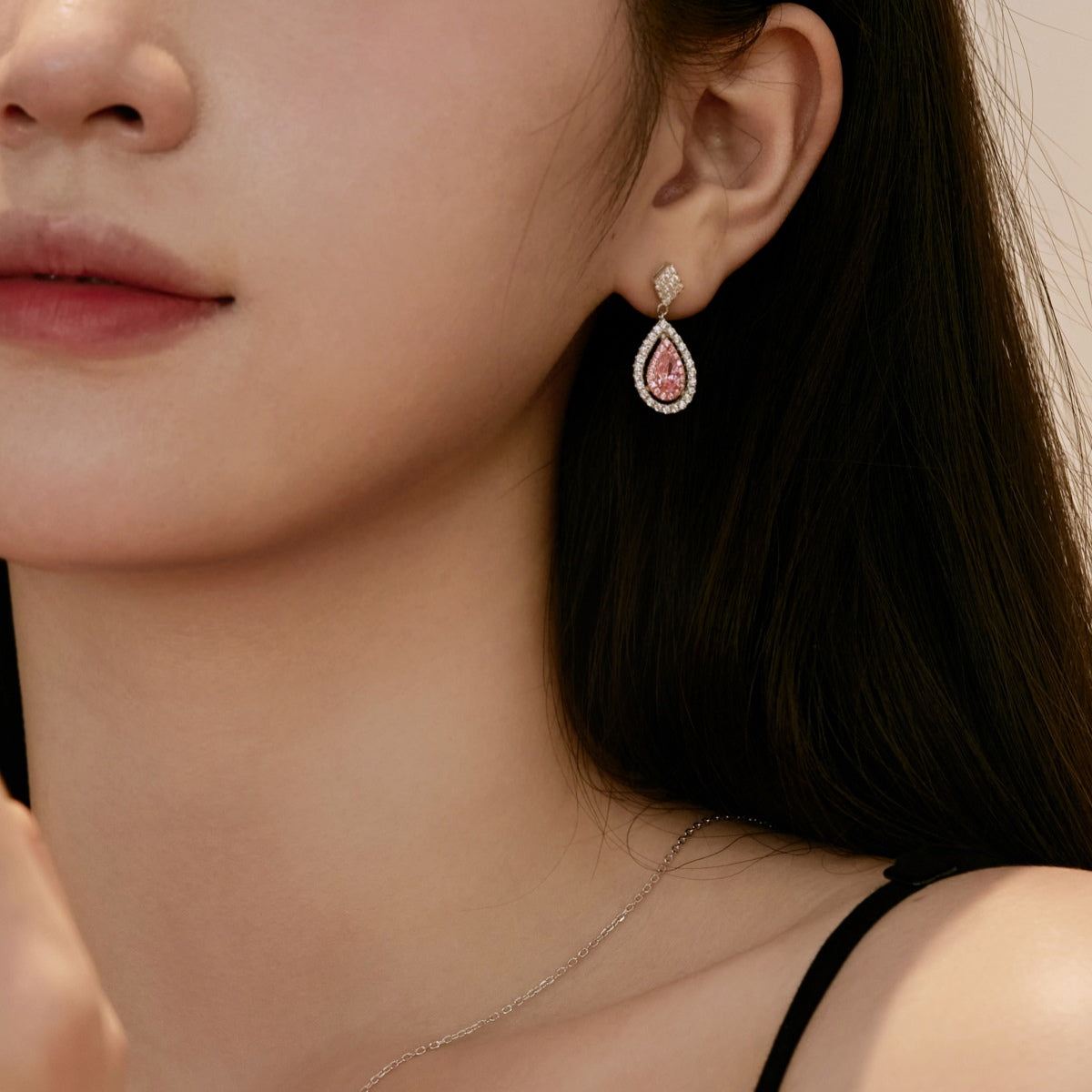 [Revel Jewelry]Ornate Delicate Water Drop Shape Banquet Earrings