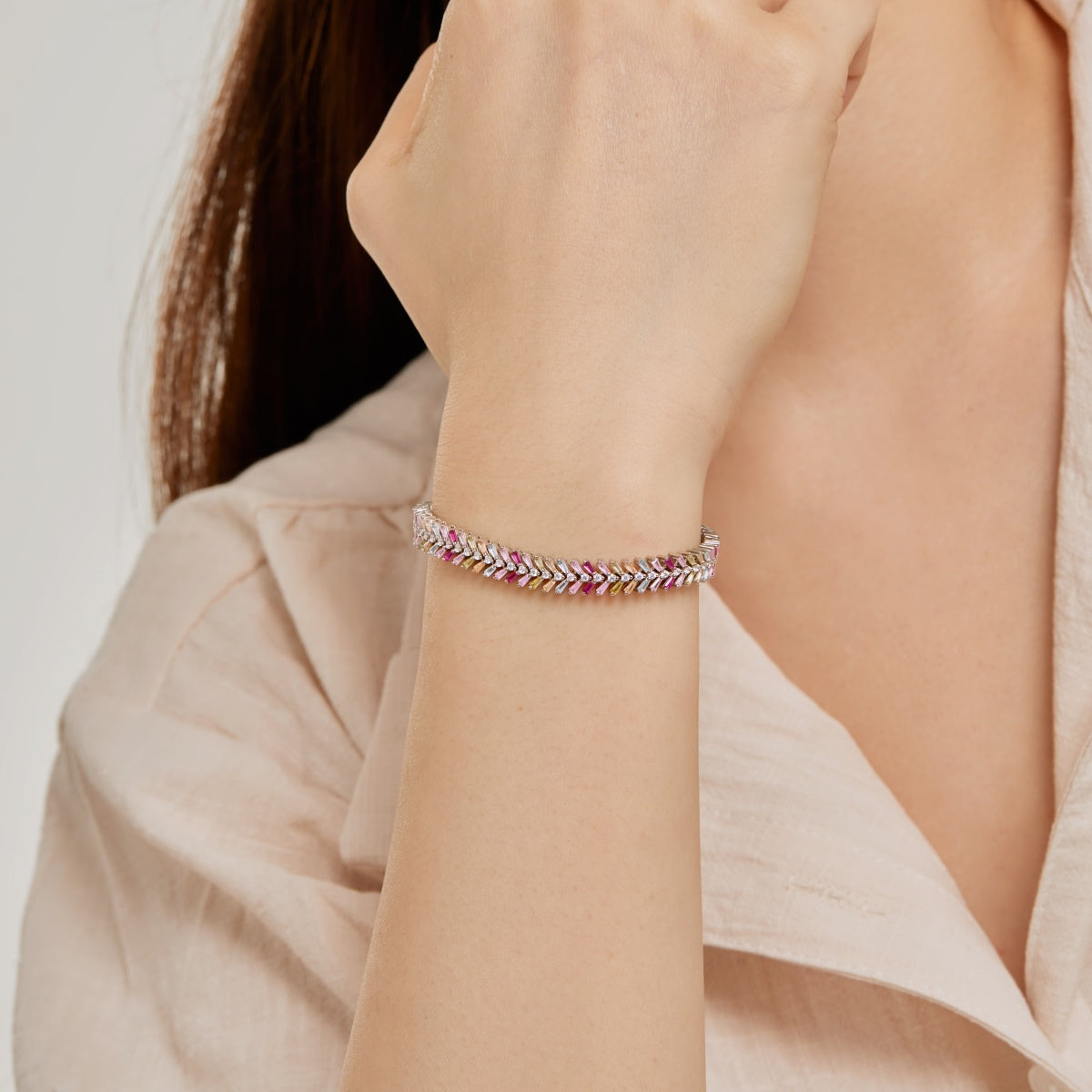 [Revel Jewelry] デイリーにぴったりの上品なラディアントエメラルドカットブレスレット