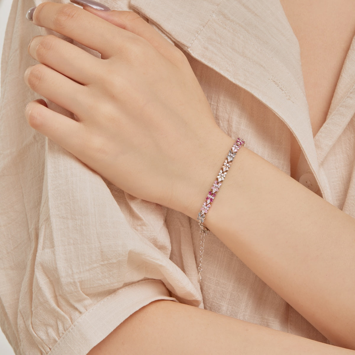 [Revel Jewelry]ユニークでカラフルな蝶の形をしたパーティーブレスレット