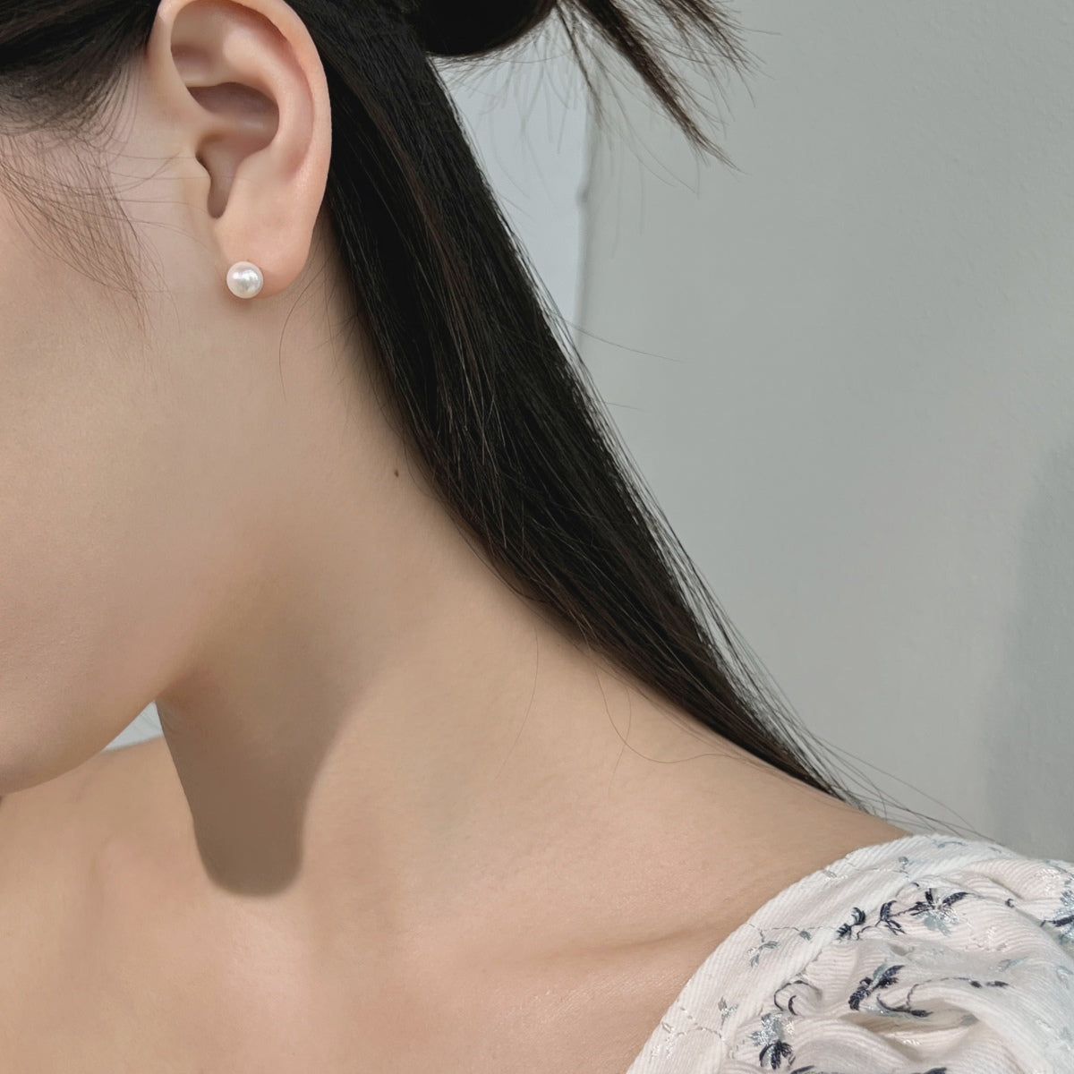 [Revel Jewelry]Delicate Pearl Earrings