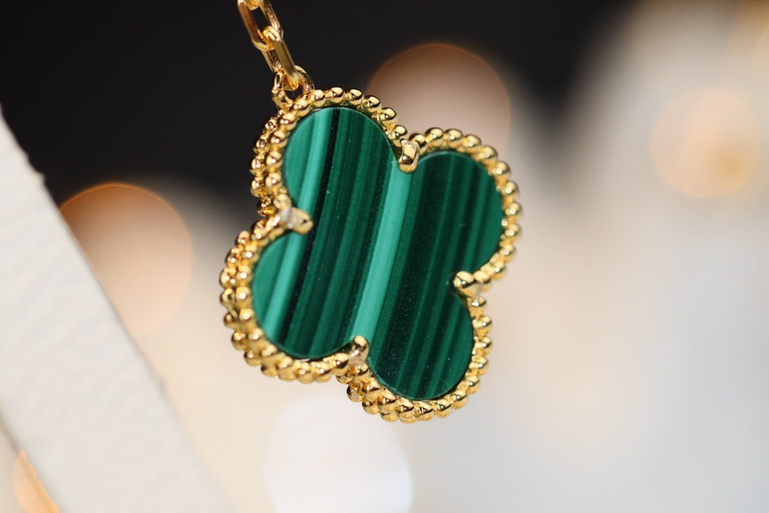 [Revel Jewelry]クローバー イヤリング ゴールド マラカイト ダイヤモンド 3モチーフ