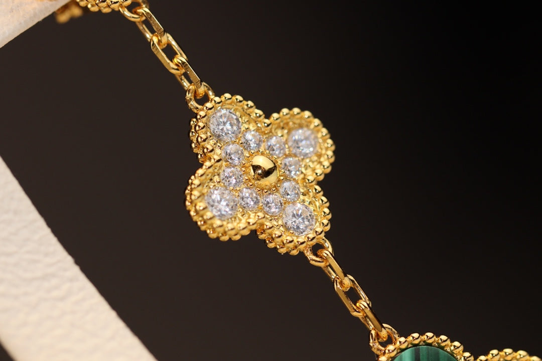 [Revel Jewelry]クローバー イヤリング ゴールド マラカイト ダイヤモンド 3モチーフ