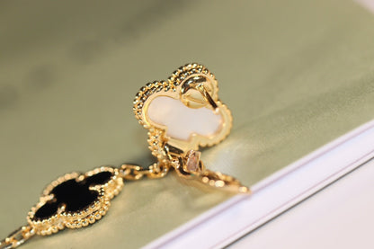 [Revel Jewelry]クローバーイヤリング ゴールドオニキス MOP 3モチーフ