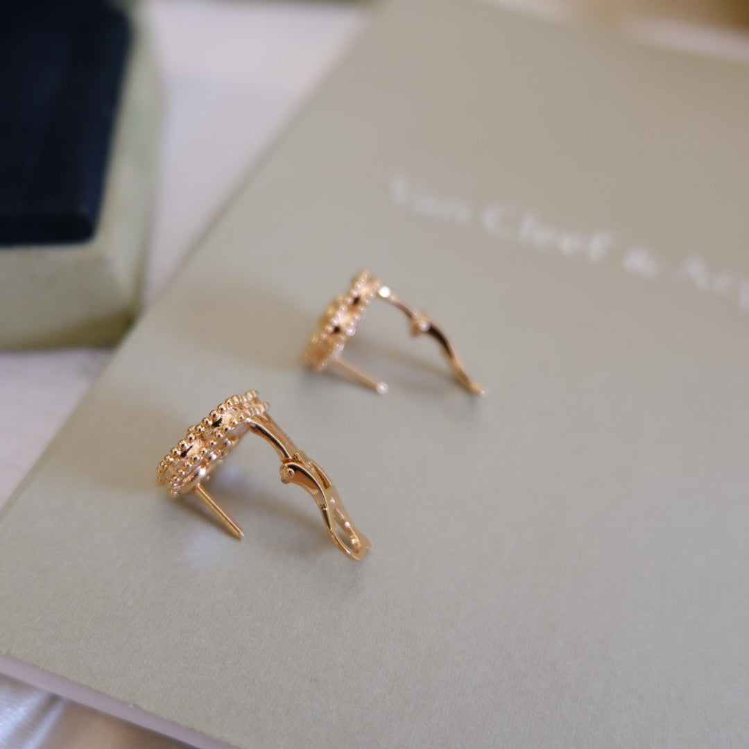 [Revel Jewelry]LUCKY PINK GOLD WHITE MOP EARRINGS