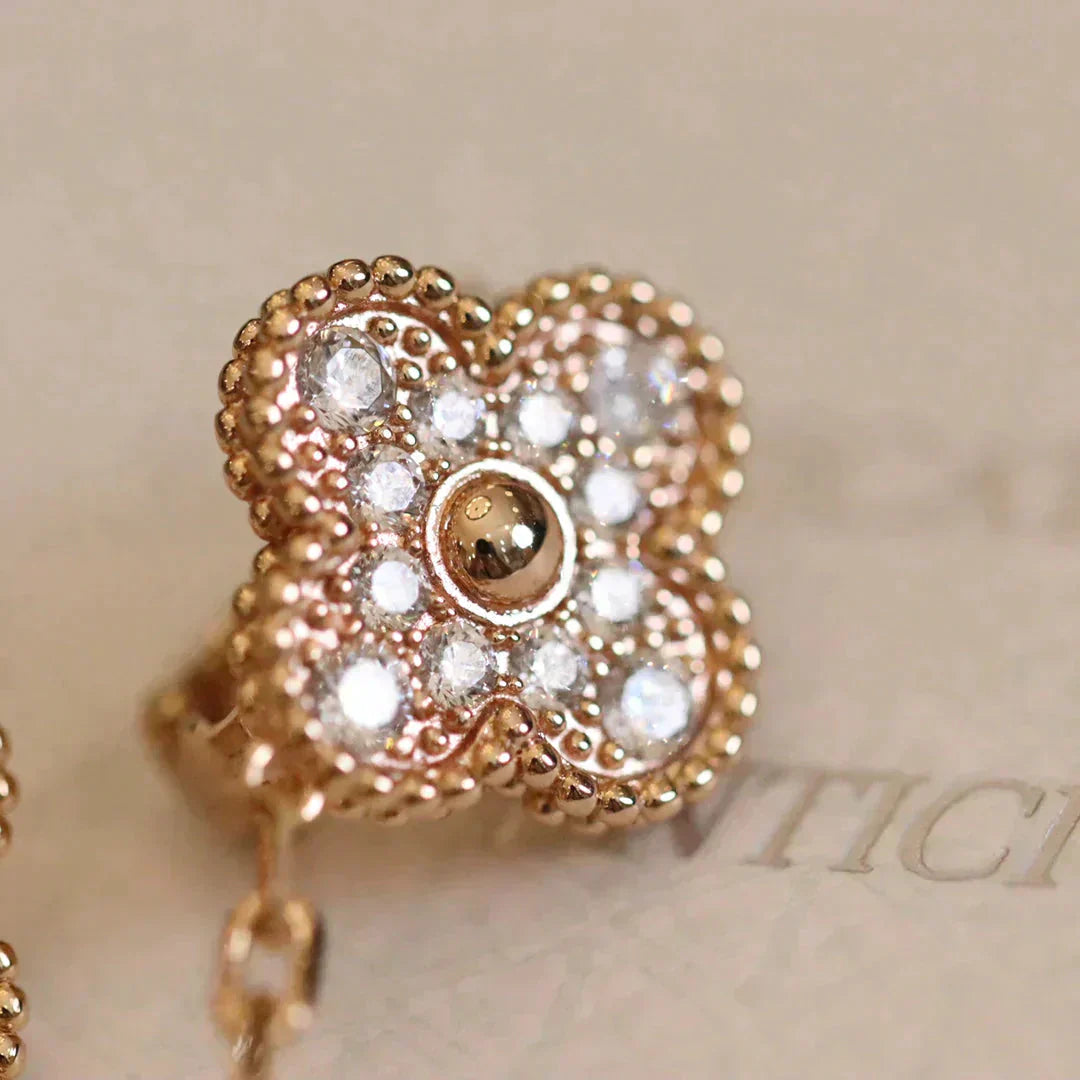 [Revel Jewelry]CLOVER MEDIUM 1 MOTIFS FUll DIAMOND EARRINGS