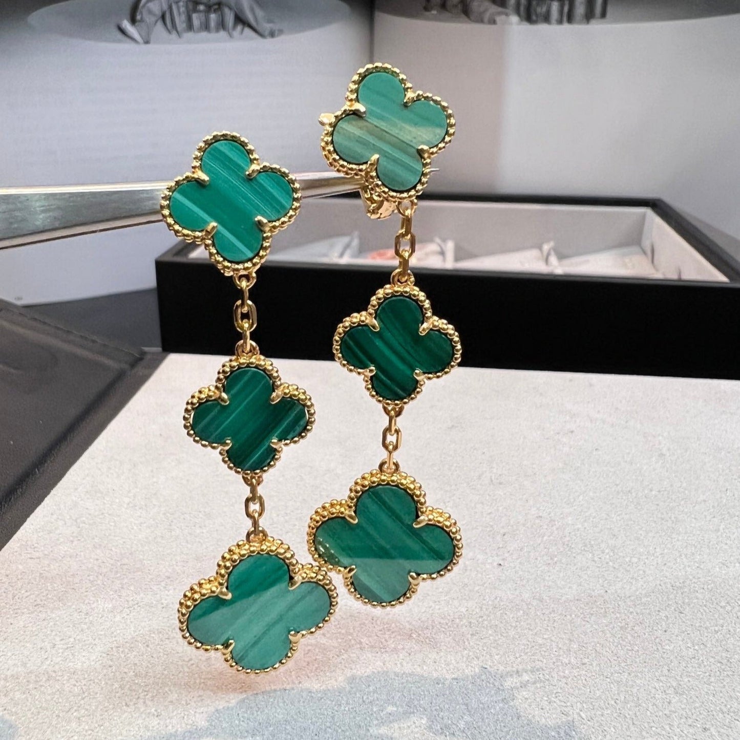 [Revel Jewelry]クローバー マラカイト 3モチーフ ゴールド