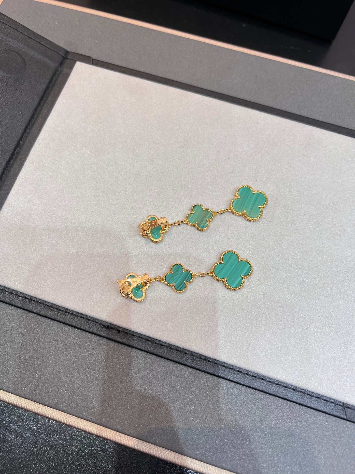 [Revel Jewelry]クローバー マラカイト 3モチーフ ゴールド