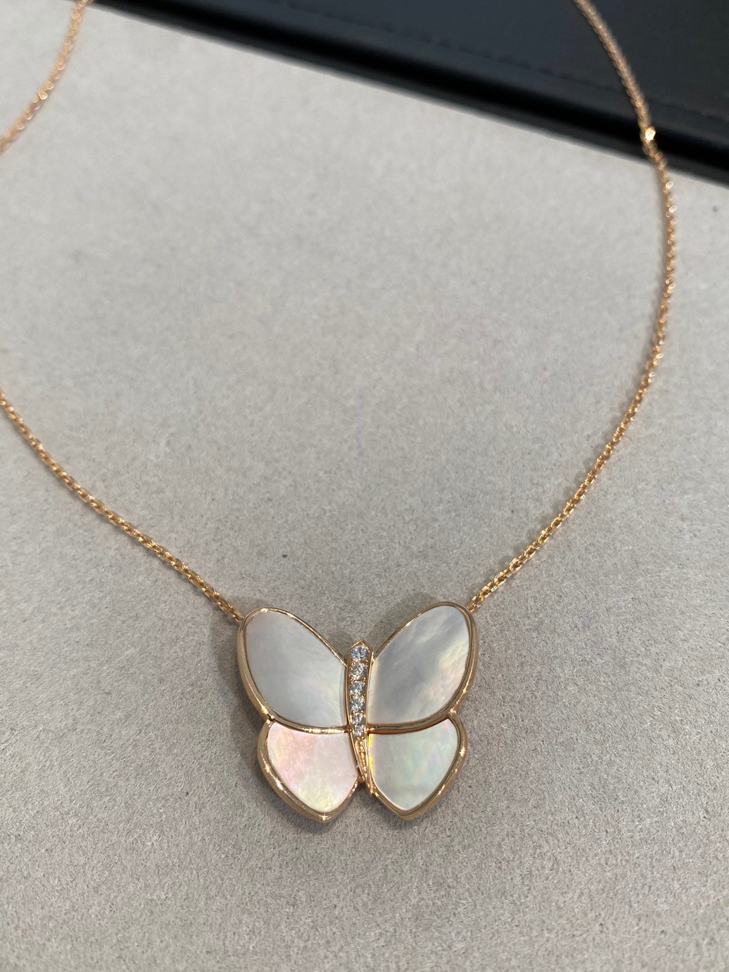 [Revel Jewelry]BUTTERFLY GOLD MOP DIAMOND NECKLACE