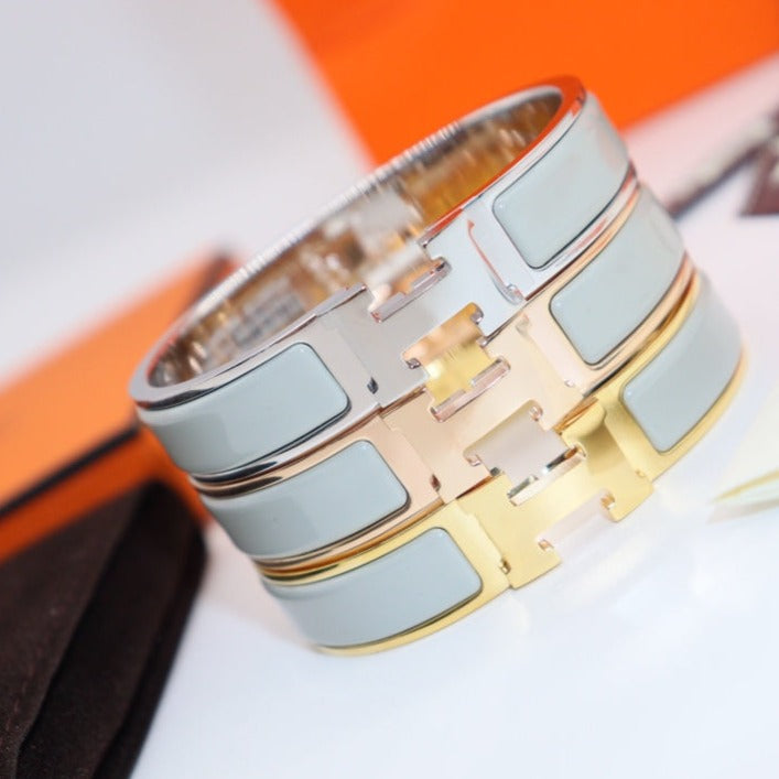 [Revel Jewelry]H LIGHT BLUE BRACELET
