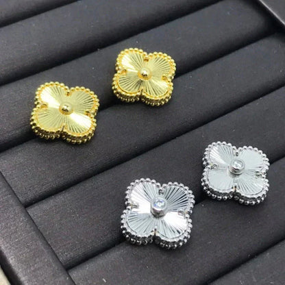 [Revel Jewelry]CLOVER MINI 9.5MM LASER EARRINGS