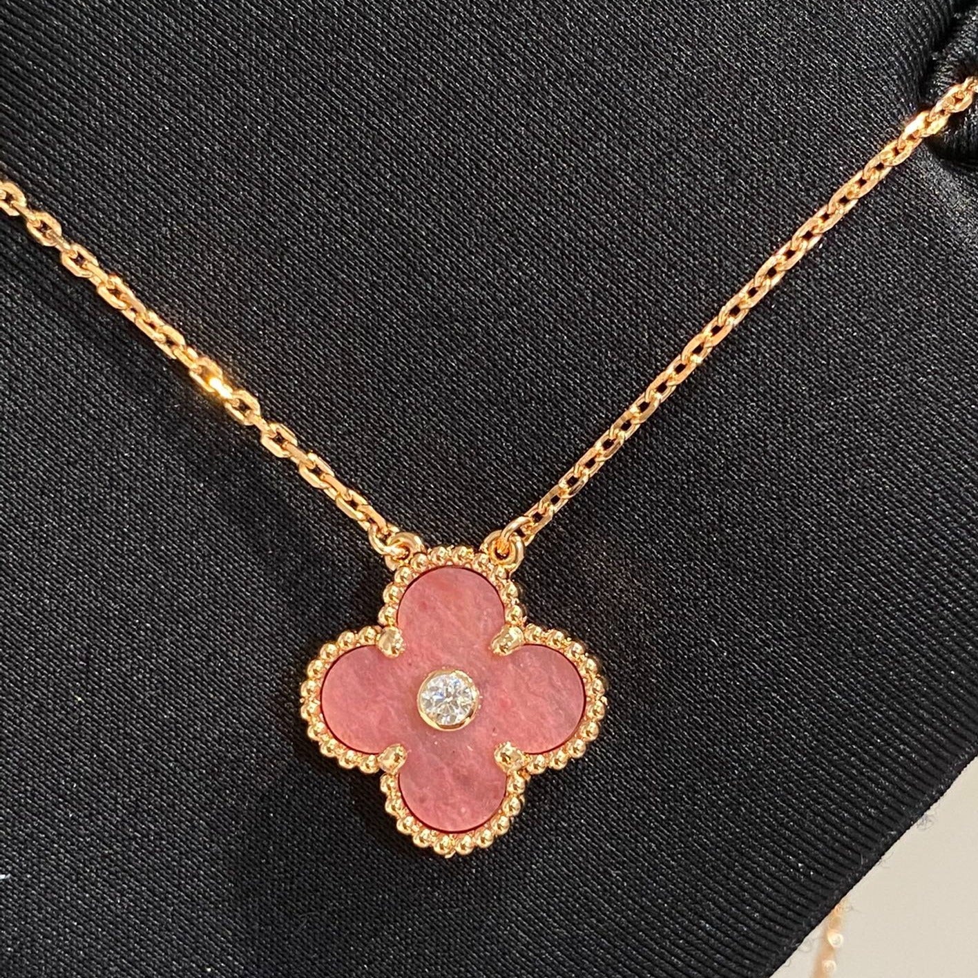 [Revel Jewelry]CLOVER 15MM DIAMOND RHODONITE NECKLACE