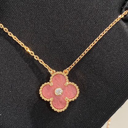 [Revel Jewelry]CLOVER 15MM DIAMOND RHODONITE NECKLACE