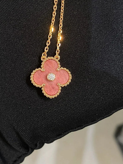 [Revel Jewelry]CLOVER 15MM DIAMOND RHODONITE NECKLACE