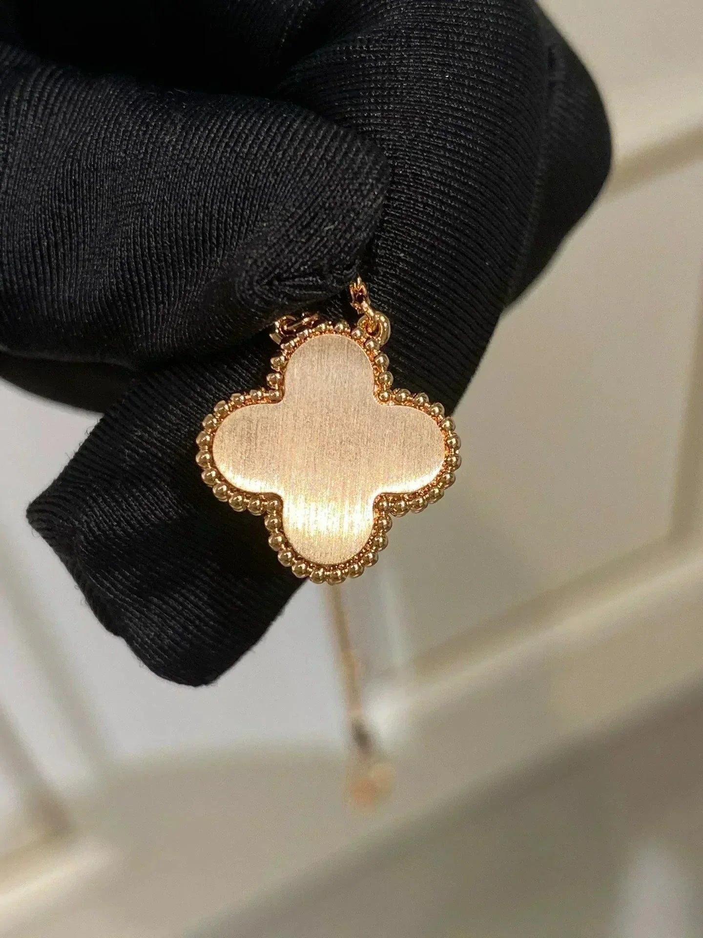 [Revel Jewelry]CLOVER 15MM DIAMOND RHODONITE NECKLACE