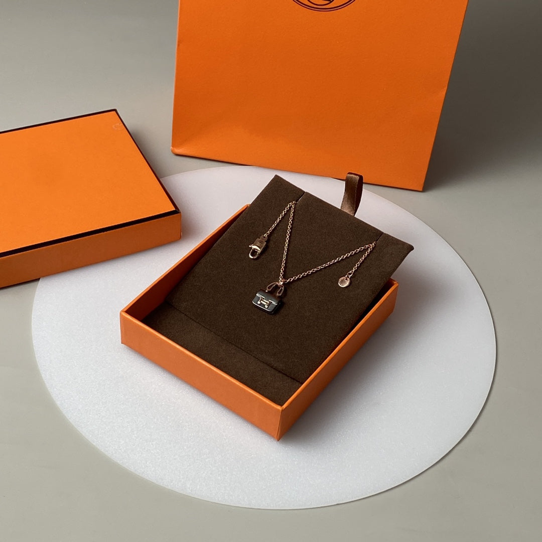 [Revel Jewelry]CONSTANCE BLACK PEDANT PINK GOLD NECKLACE