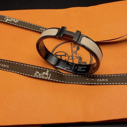 [Revel Jewelry]H BRACELET 12MM BLACK BEIGE CERAMIC