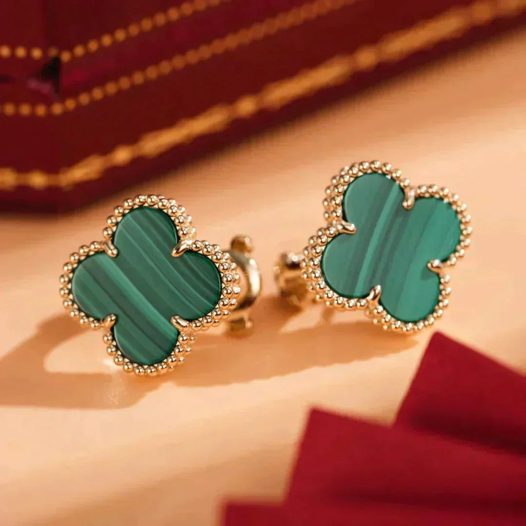 [Revel Jewelry] クローバー ミディアム 1モチーフ マラカイト イヤリング