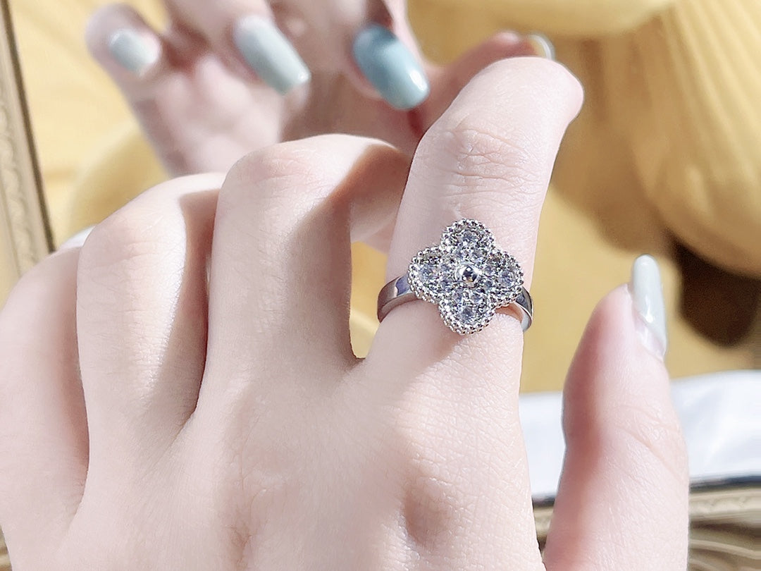 [Revel Jewelry]CLOVER DIAMOND RING