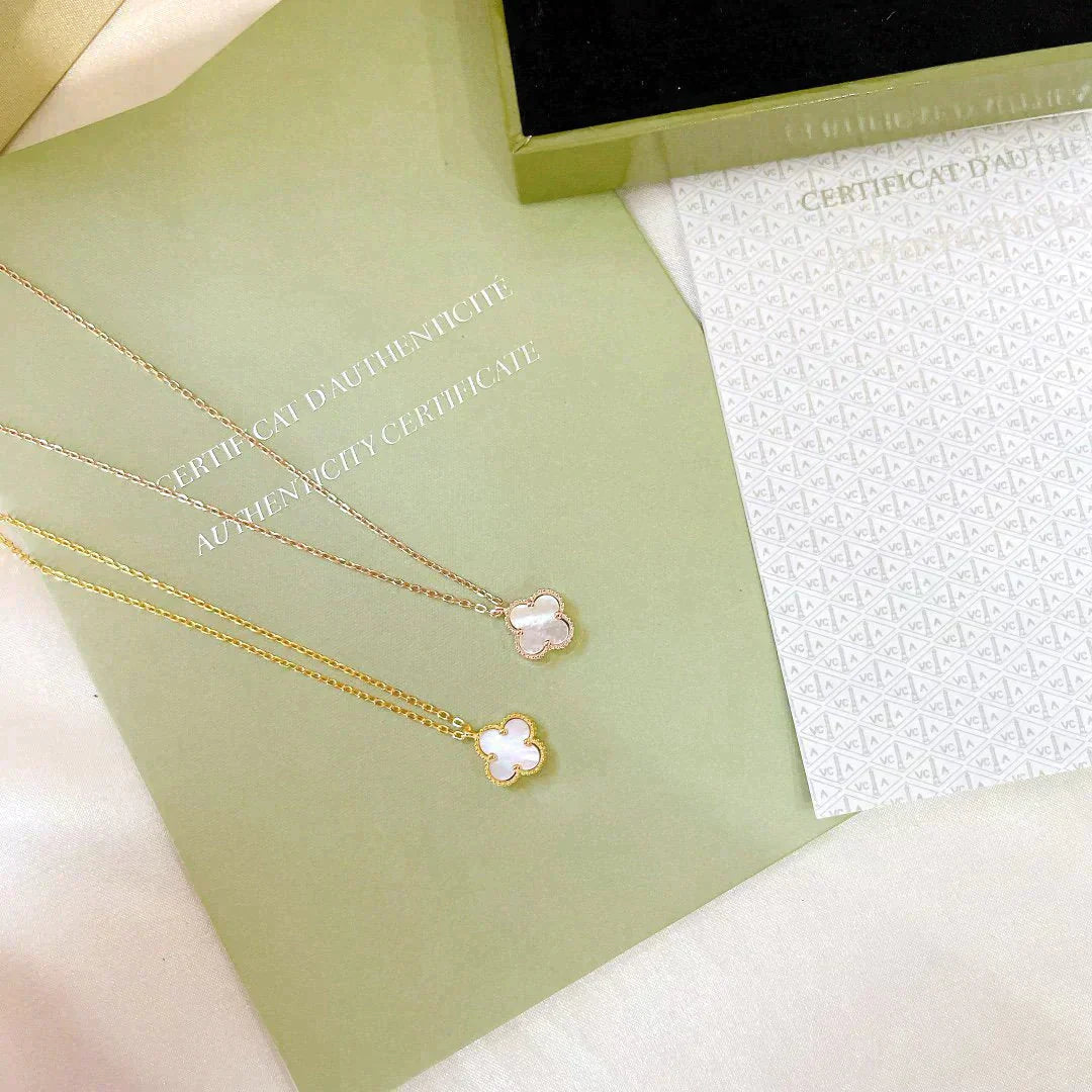 [Revel Jewelry]CLOVER MINI 9.5MM WHITE MOTHER-OF-PEARL NECKLACE