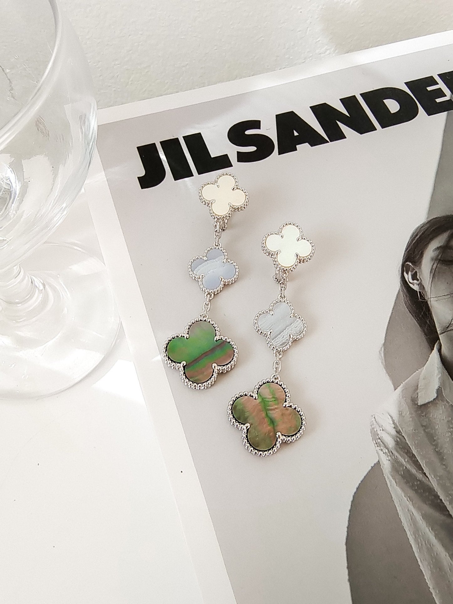 [Revel Jewelry]クローバー 3モチーフ カルセドニー ダークマザーオブパール シルバー イヤリング