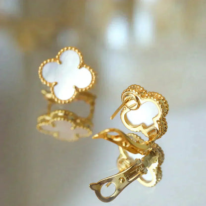 [Revel Jewelry]CLOVER MEDIUM 1 MOTIFS  WHITE MOP STUD EARRINGS