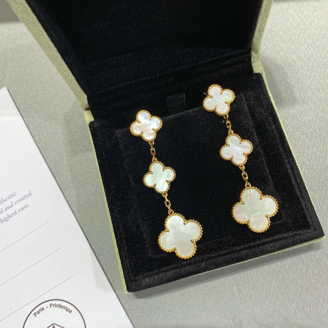 [Revel Jewelry]クローバー MOP 3モチーフ ゴールド ピアス
