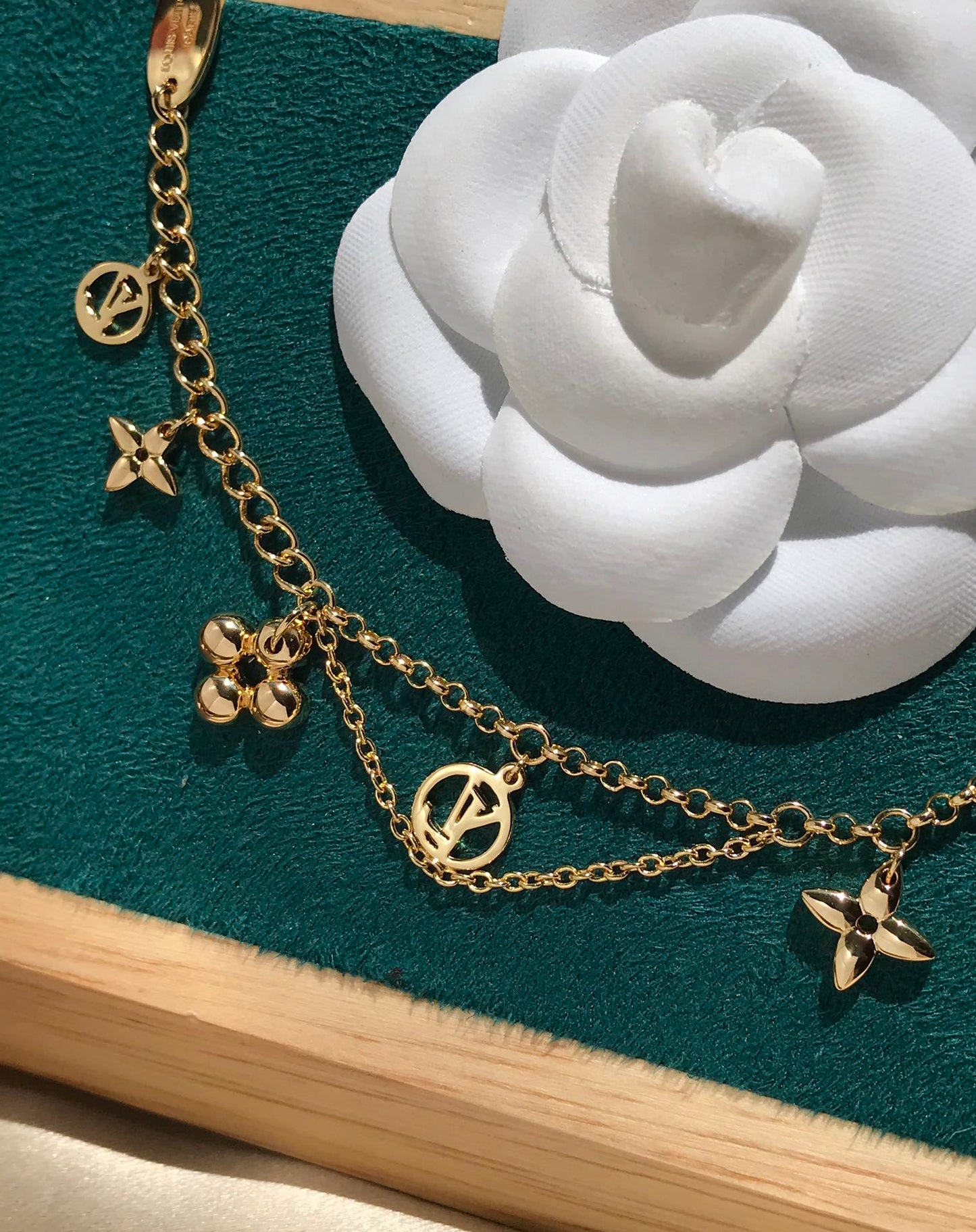 [Revel Jewelry]BLOOMING PINK GOLD MOP BRACELET